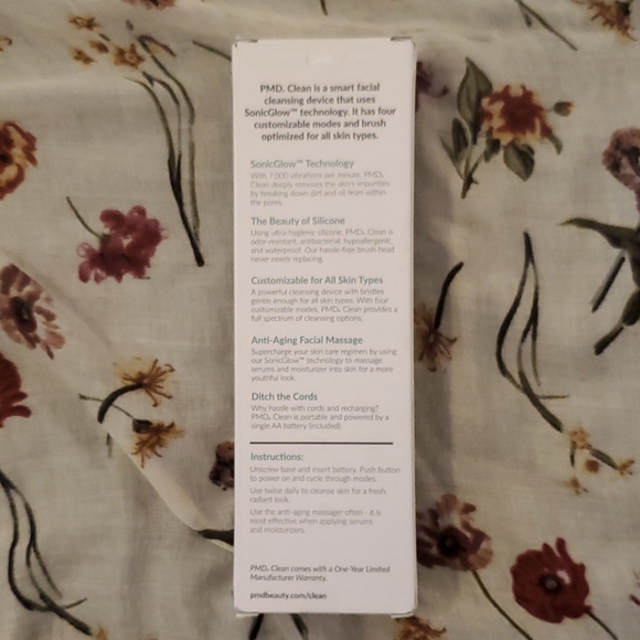 pmd Smart Facial Cleansing Device - Picture 3 of 4